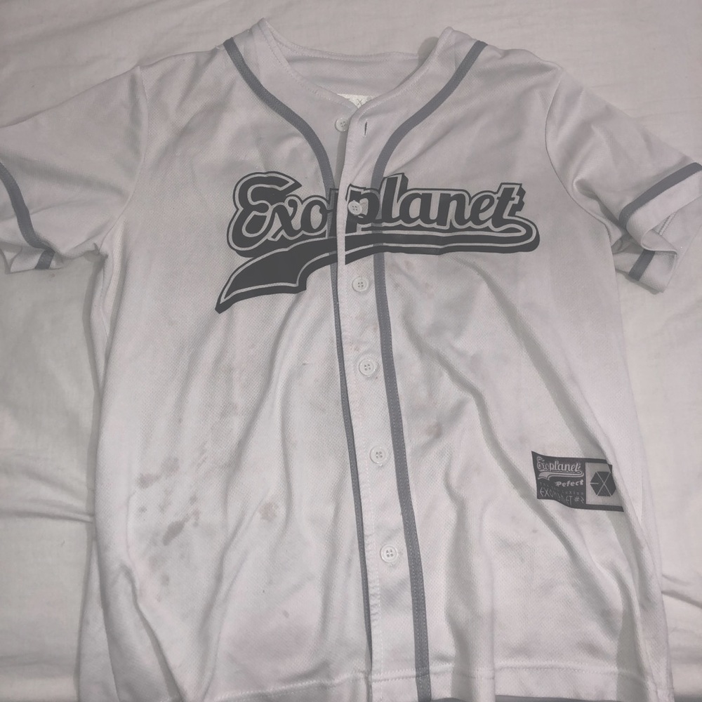 white/black Jersey (size large)